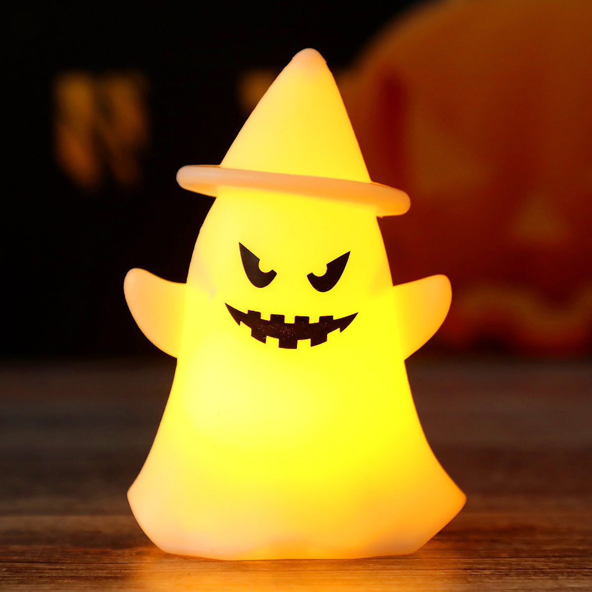 Cute Ghost LED Night Light – Halloween Tabletop Decor